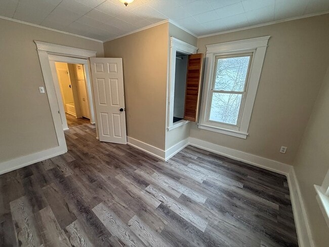 Building Photo - 608 Cooper Ave