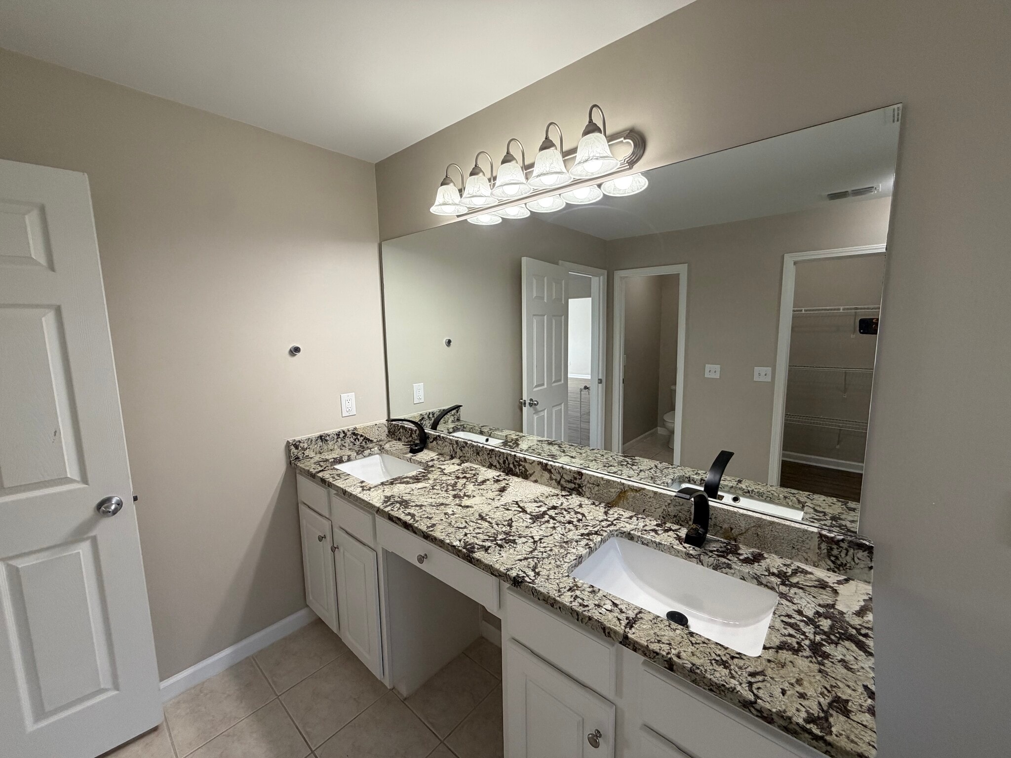 Master bathroom - 3315 Watson Gate Rd