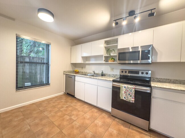 Building Photo - 115 N Palmway