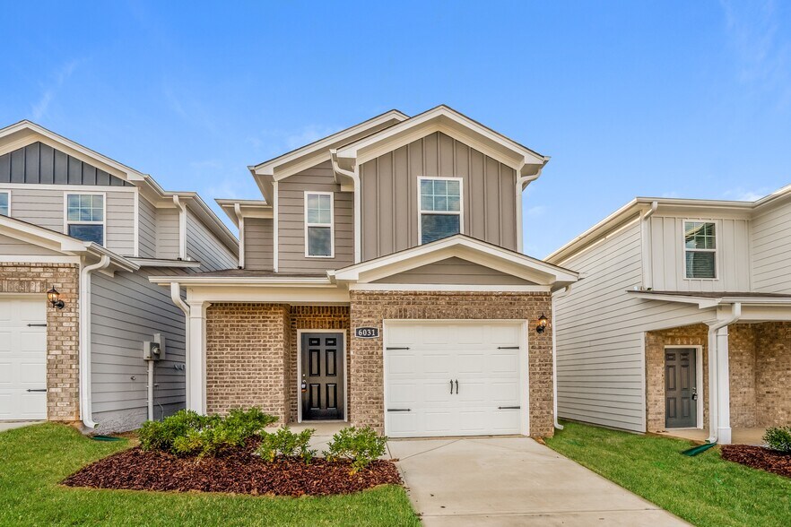 Primary Photo - 6483 Rainbow Row