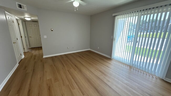 Building Photo - 4101 Blue Lick Ct