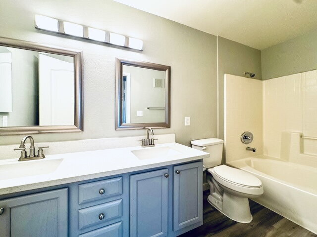 Building Photo - Updated Upstairs 3BD/2BA Condo in Gated Community w/ Resort-Style Pools + Fitness Room