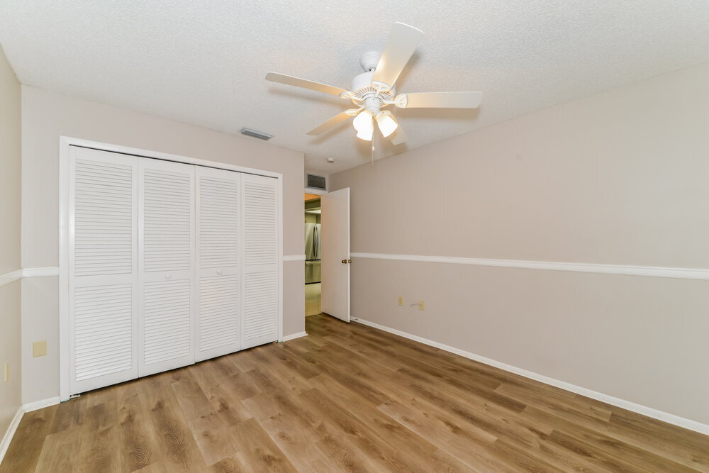 Building Photo - 5453 Colonial Oaks Blvd