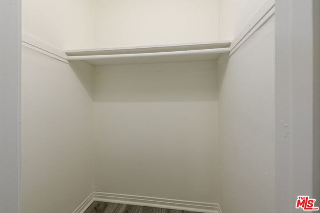 Building Photo - 1145 Poinsettia Dr
