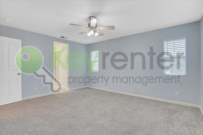 Building Photo - 461 Anjou Cir