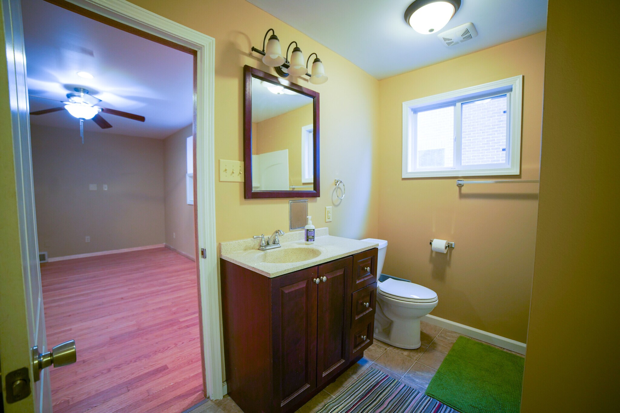 Building Photo - 1101 Yale Ave