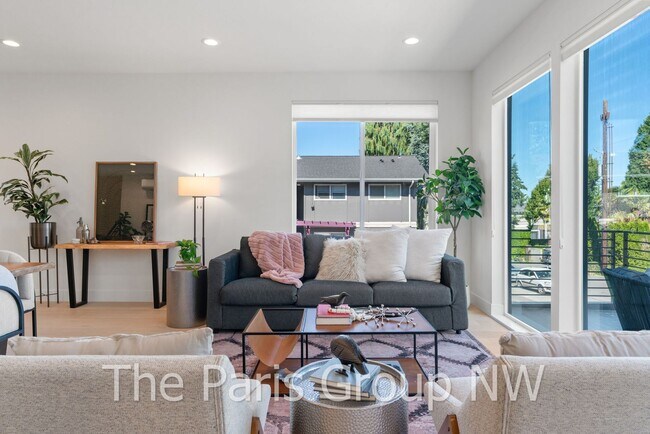 Building Photo - Stunning 2024 Built Downtown Kirkland Luxe Home for Rent! 3br/3.5ba/2410sf