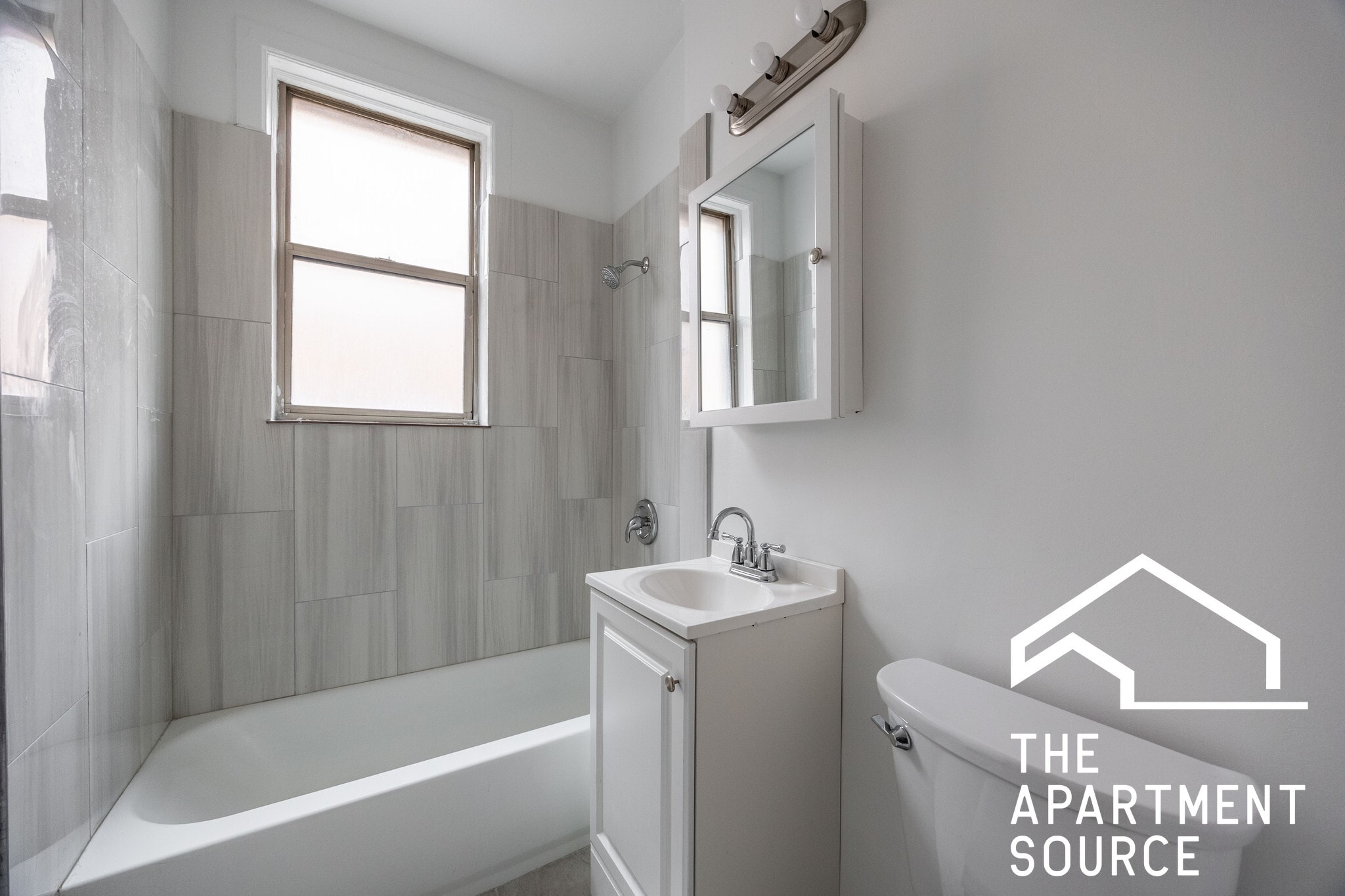 Building Photo - 1362 W Estes Ave