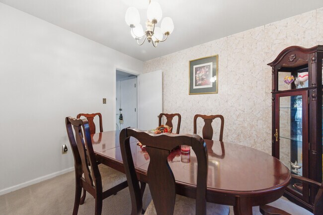 Building Photo - 205 Orkney Pl