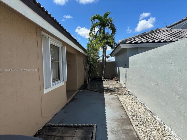 Building Photo - 15043 Brighton Ln