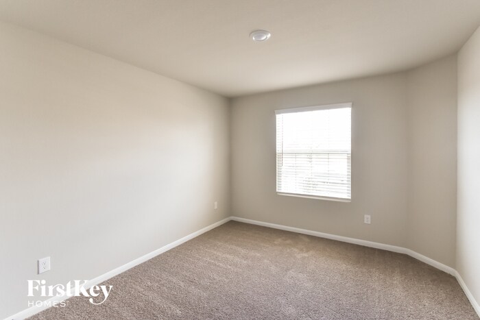Building Photo - 6620 Hatchery Way