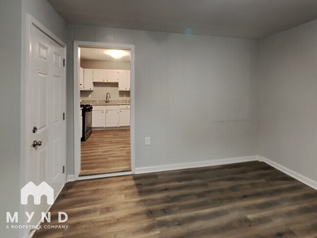 Building Photo - 2310 Ramblewood Cir