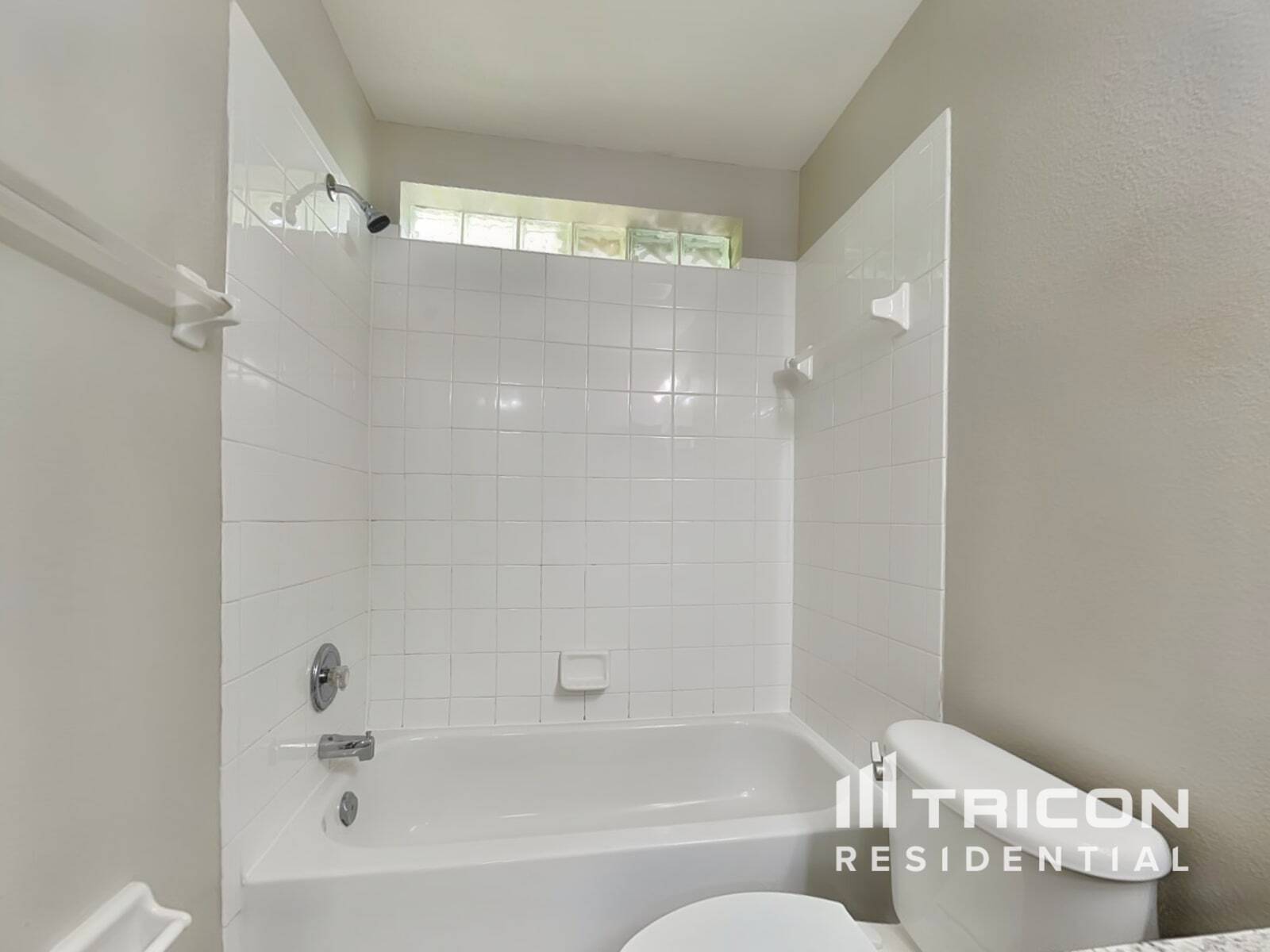 Building Photo - 828 Cape Cod Cir