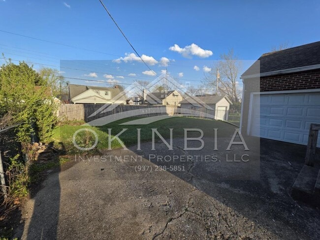 Building Photo - 2540 Catalpa Dr.