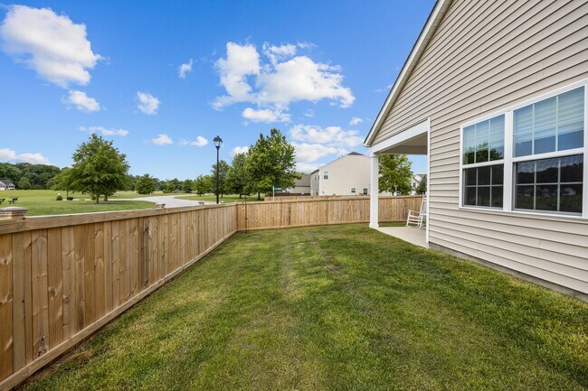 Building Photo - 400 Louisia Mae Way