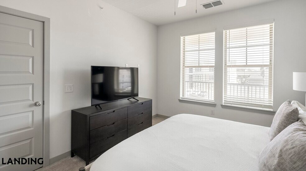 Building Photo - 100 Wildwood Ct