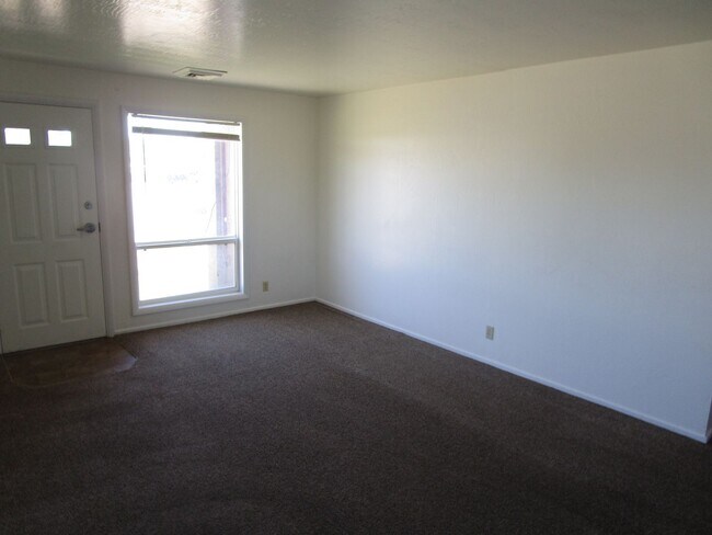 Building Photo - 0552