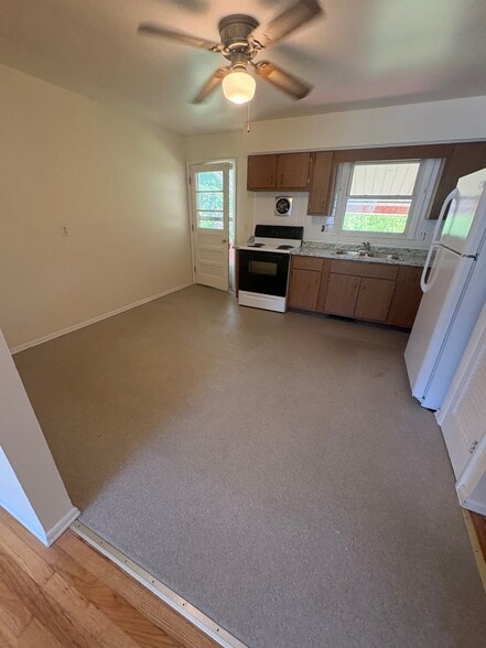 Building Photo - 7 Apple Blossom Ln