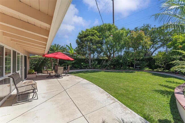 Building Photo - 14022 Elmbrook Dr