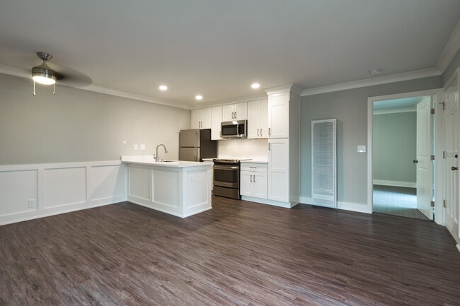 Ladera 1 Bed, 1 Bath Living/Dining/Kitchen - Ladera Apartments