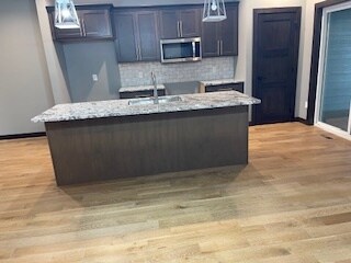 Building Photo - Twin home - 111