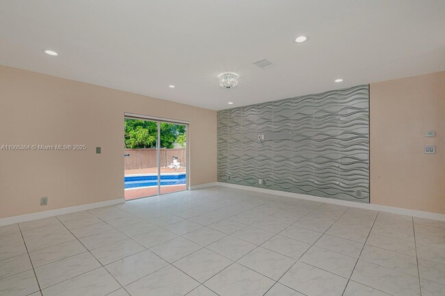 Building Photo - 401 SW 76th Terrace