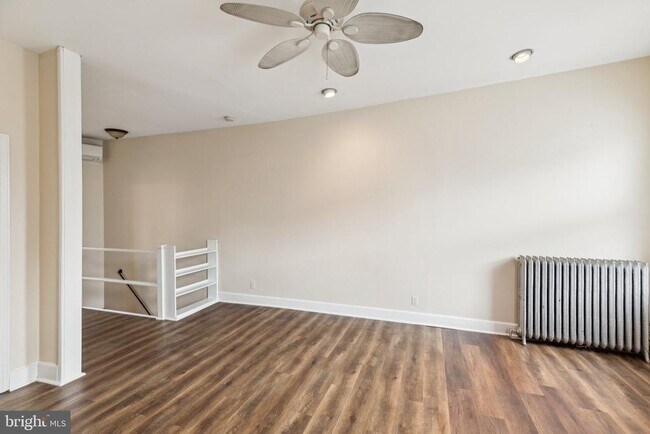 Building Photo - 918 E Passyunk Ave