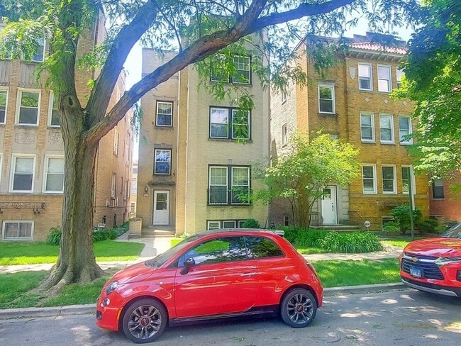 Building Photo - 4835 Lee St