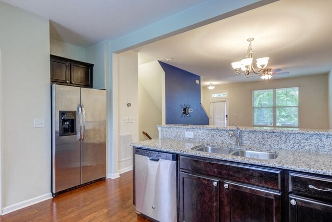 Building Photo - Townhome minutes from Lenovo Center: Available September 10th