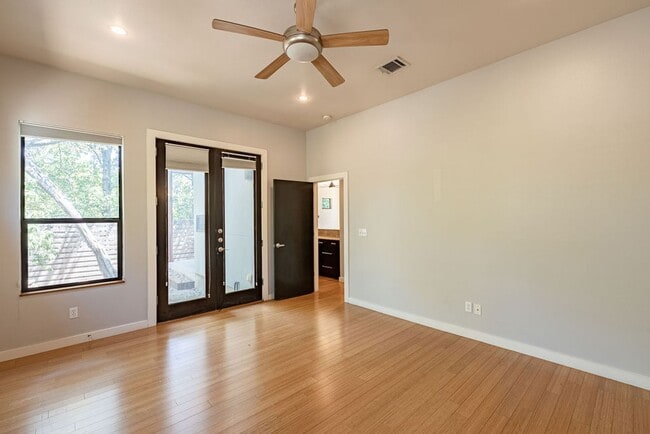 Building Photo - 308 Terrace Dr