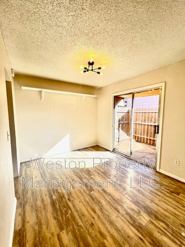 Building Photo - 6054 Northwest Expy