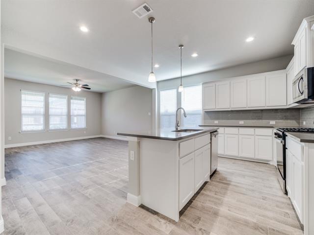 Building Photo - 1137 Gillespie Dr