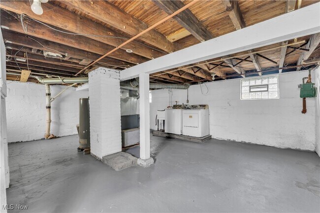 Building Photo - 7812 Force Ave