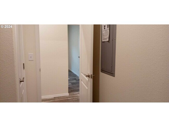 Building Photo - 348 N Falcon St