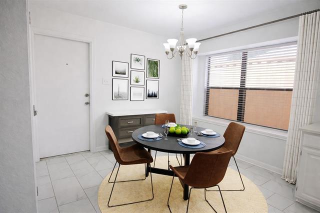 Building Photo - 2035 Lansdown Dr