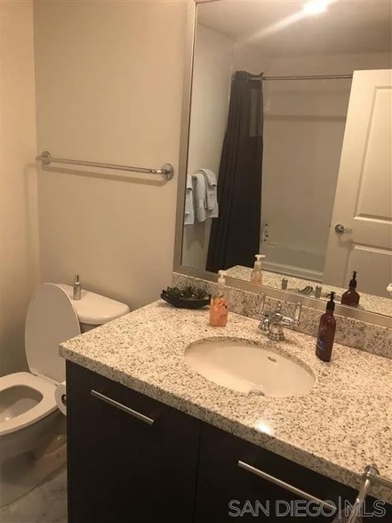 Building Photo - 1431 Pacific Hwy