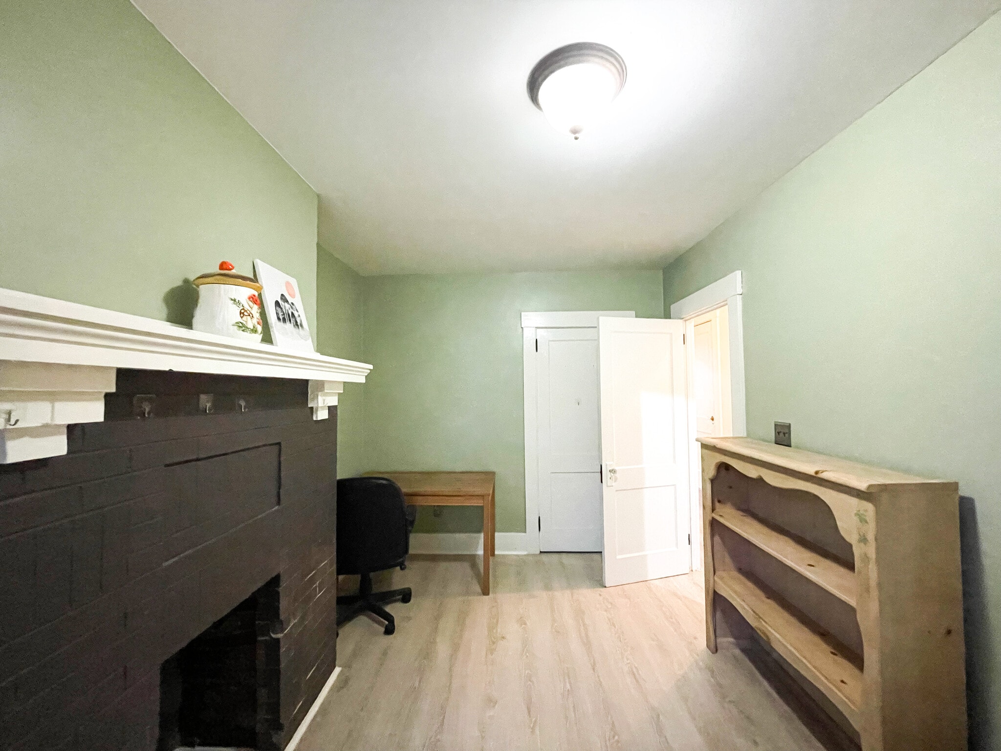 Building Photo - 1041 Mirror St