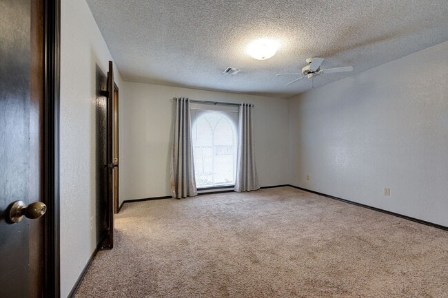 Building Photo - Welcome to your new home!