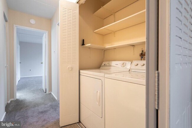 Building Photo - 501 N Bethlehem Pike