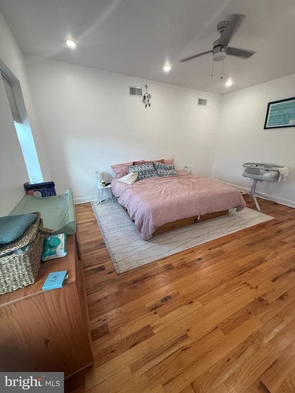 Building Photo - 2005 N Mascher St