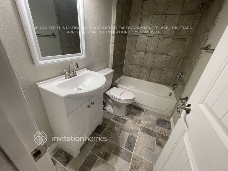 Building Photo - 6792 Galpin Dr