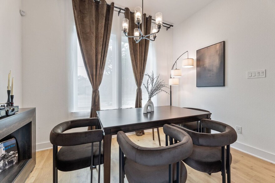 Building Photo - 5502 Texas St