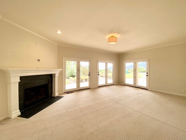 Building Photo - 17299 Deer Park Rd
