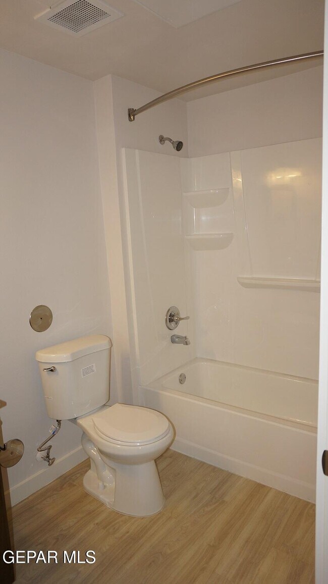 Building Photo - 1061 Ranger St