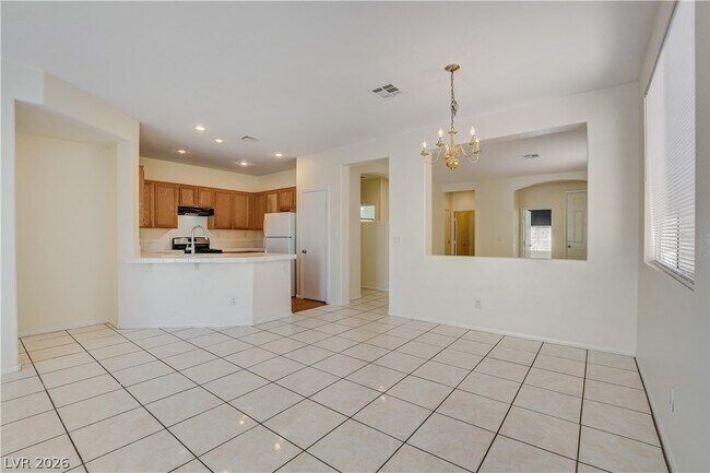 Building Photo - 9890 Ridgehaven Ave