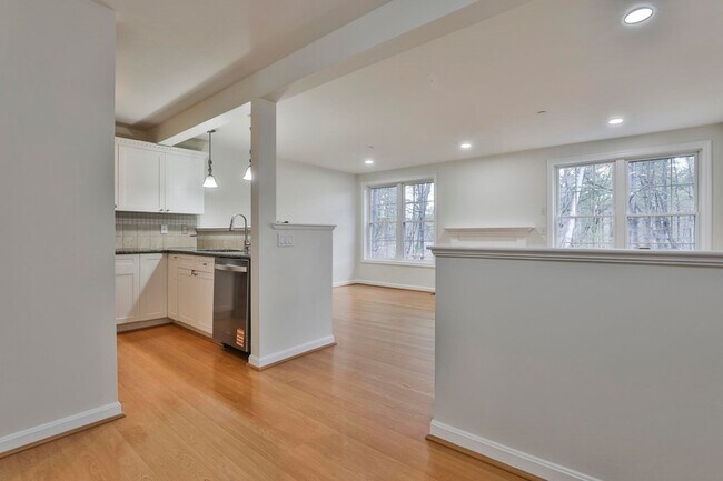 Building Photo - 92 Barrington Ave