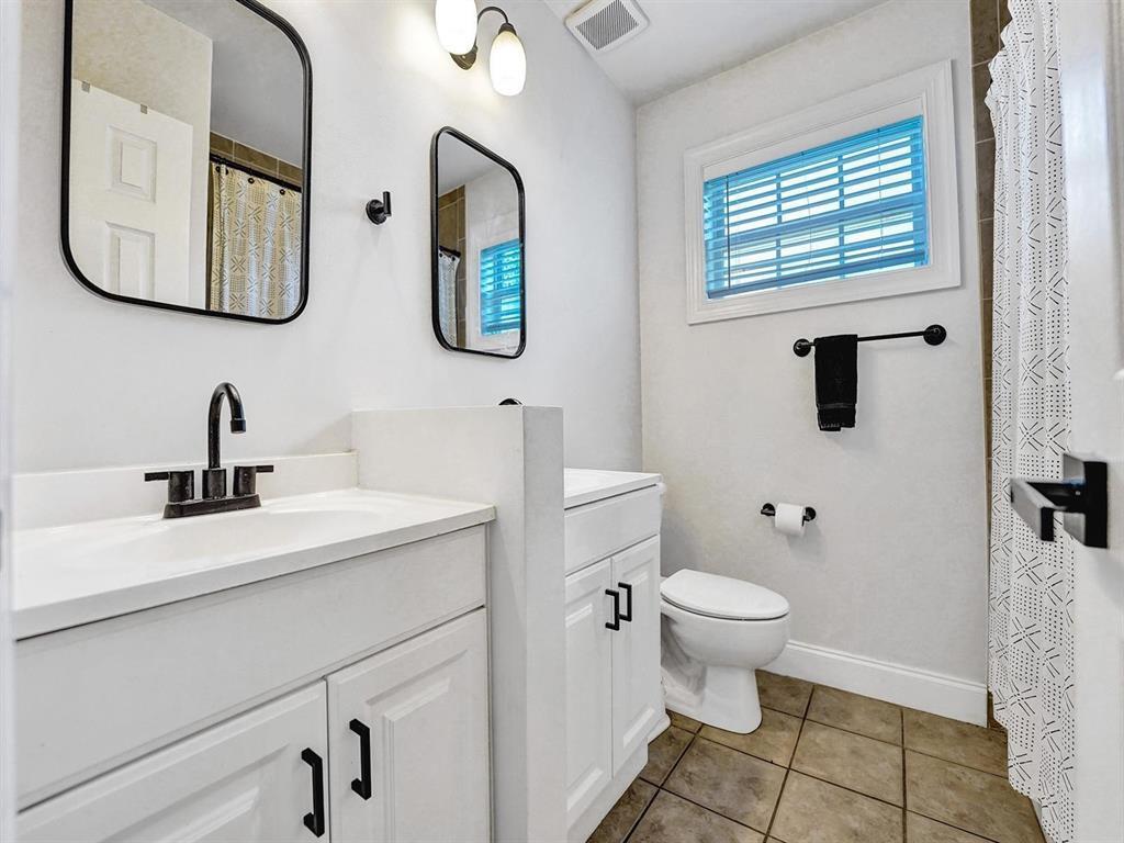 Building Photo - 4960 SW 89th Ave