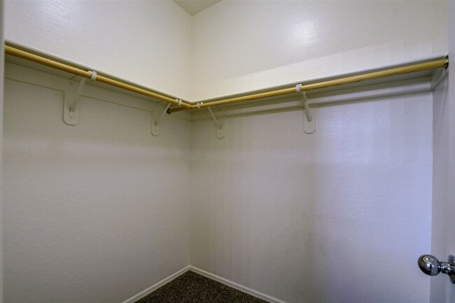 Building Photo - 3 bedrooms plus a den, 2 bath home in Brig...