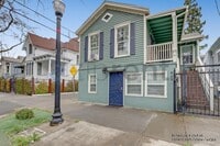 Building Photo - 517 13th St