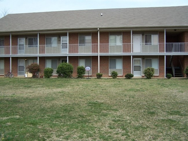 2414 Memorial Blvd Springfield, TN Apartment Finder